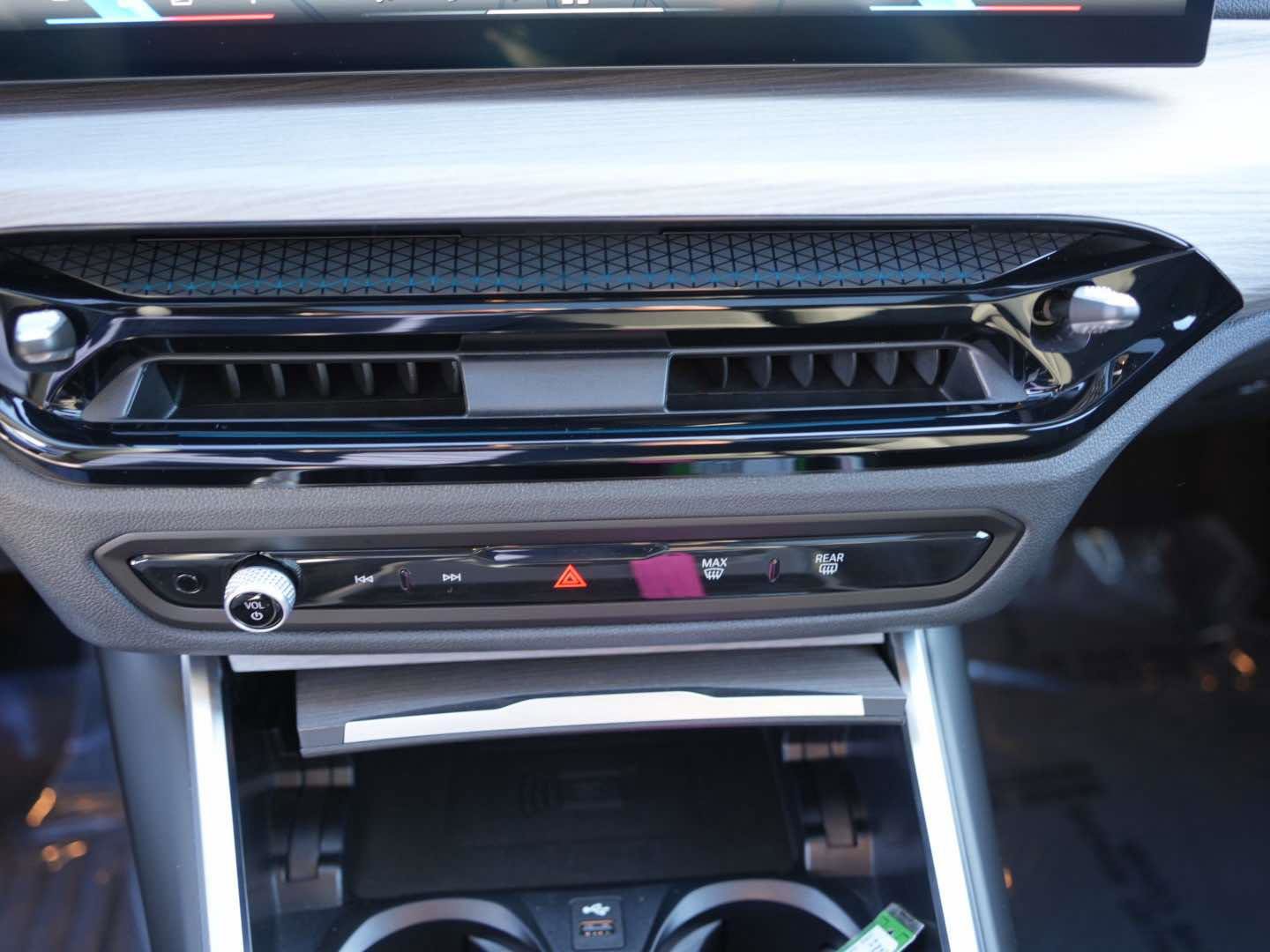 Certified 2025 BMW i4 xDrive40i w/ Premium Package image 21