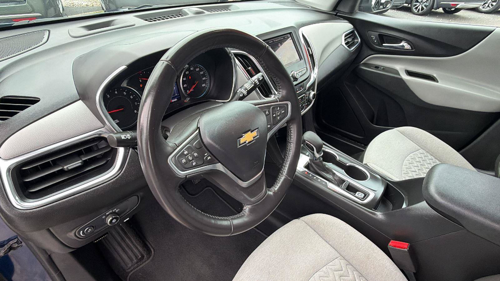 Used 2022 Chevrolet Equinox LT FWD image 3