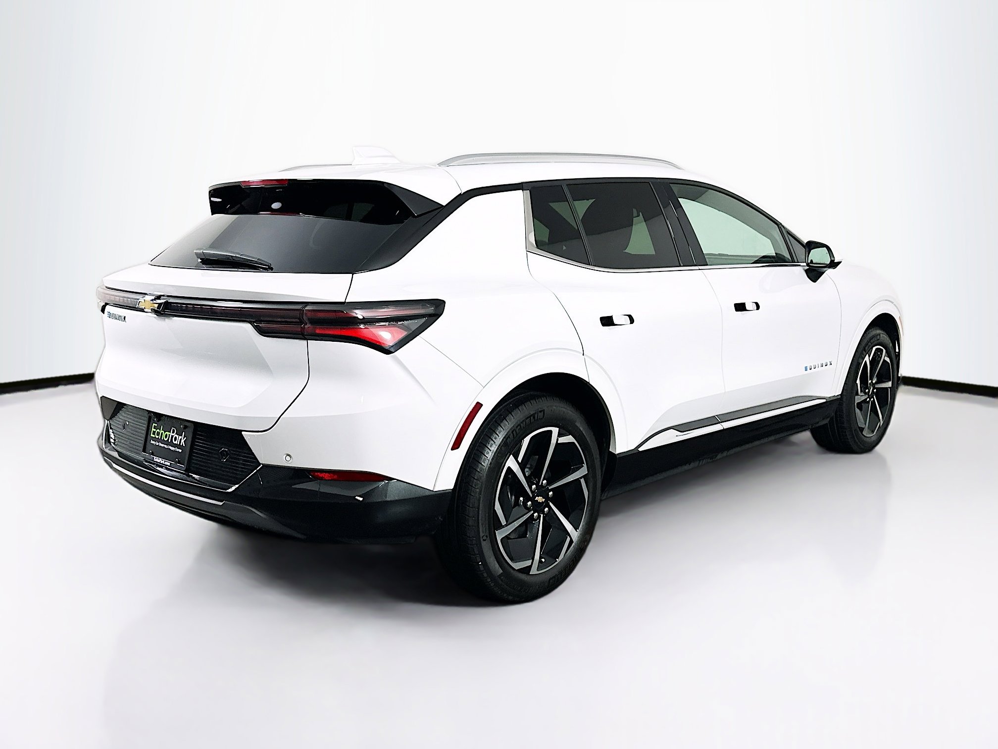 Used 2024 Chevrolet Equinox EV LT image 9