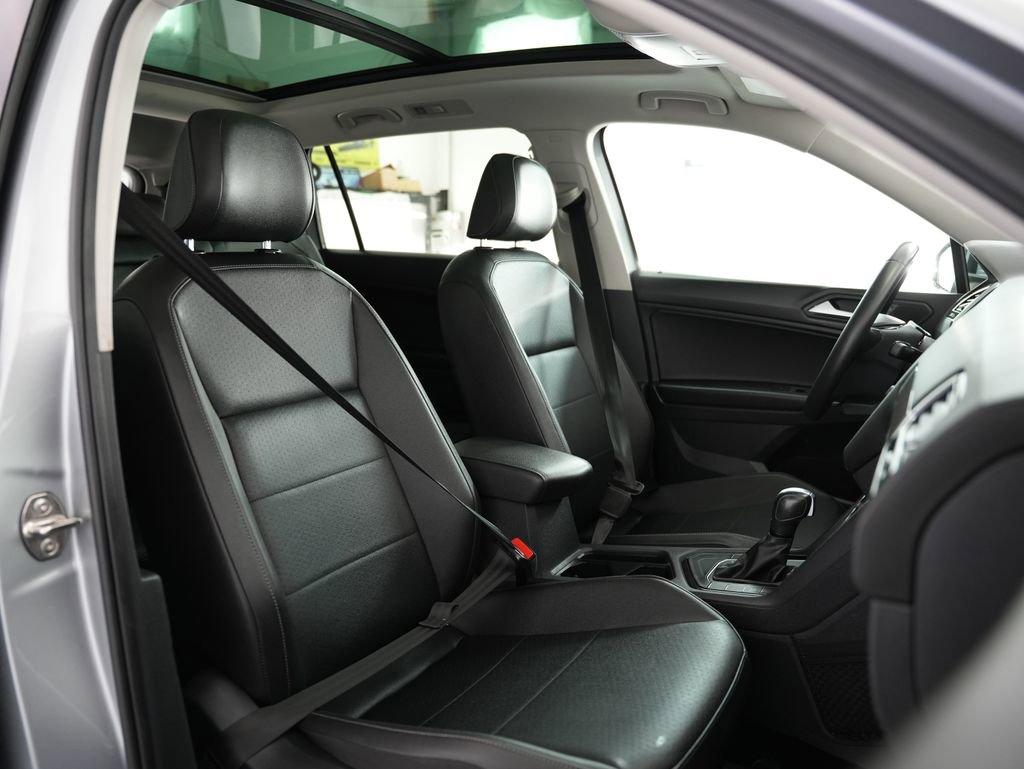 Used 2020 Volkswagen Tiguan SE FWD image 51