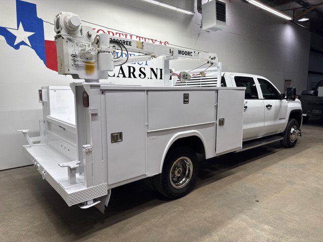 Used 2019 GMC Sierra 3500 4x4 Crew Cab w/ Sierra Convenience Package image 4