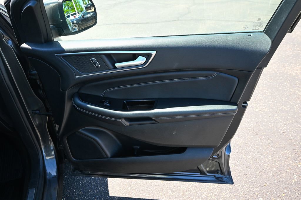 Used 2018 Ford Edge Titanium AWD/4WD image 27