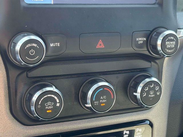 Used 2024 RAM 2500 Big Horn AWD/4WD image 24