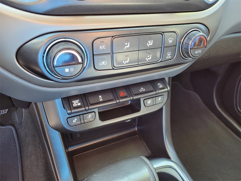 Used 2018 Chevrolet Colorado Z71 image 17