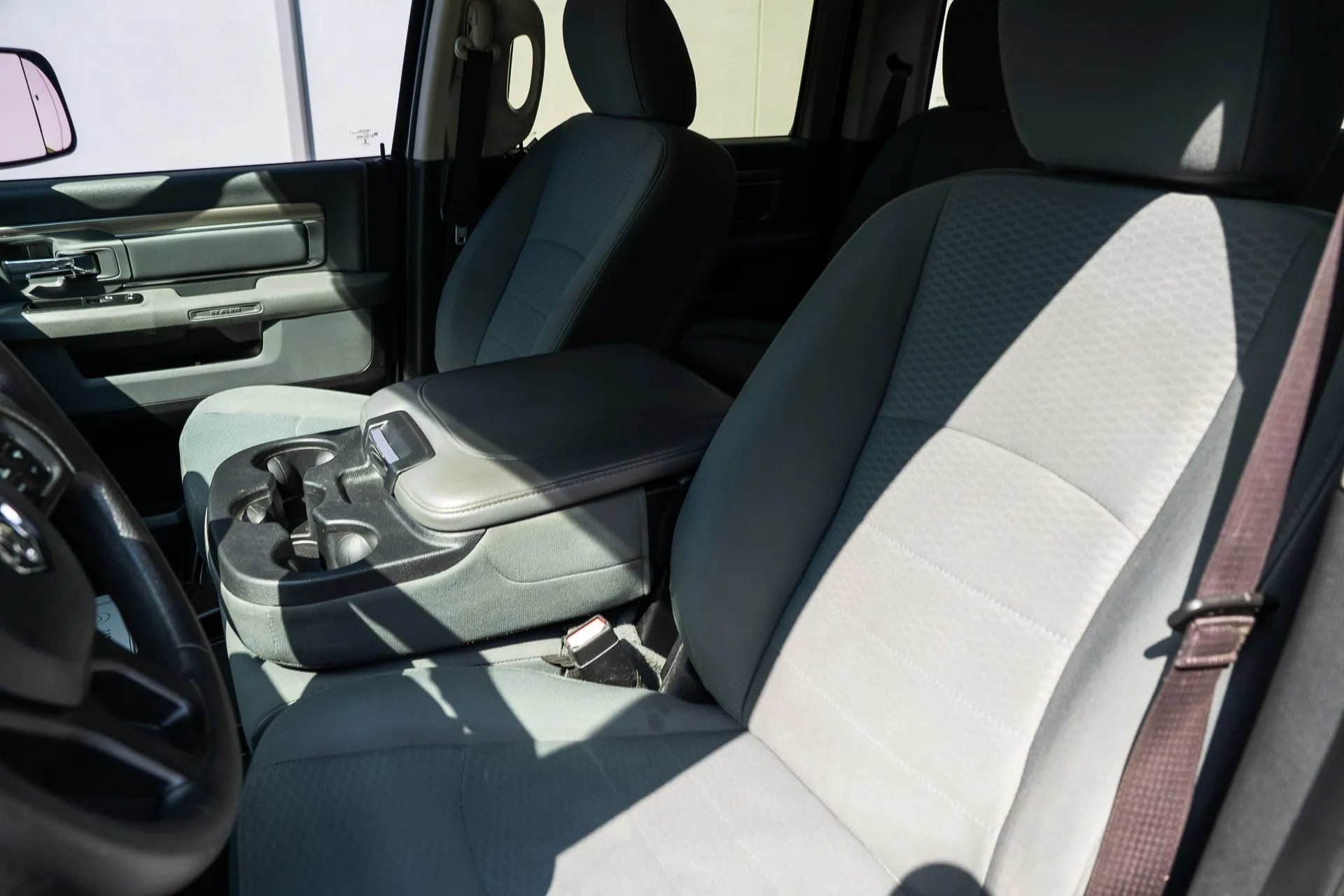Used 2015 RAM 3500 SLT AWD/4WD image 19