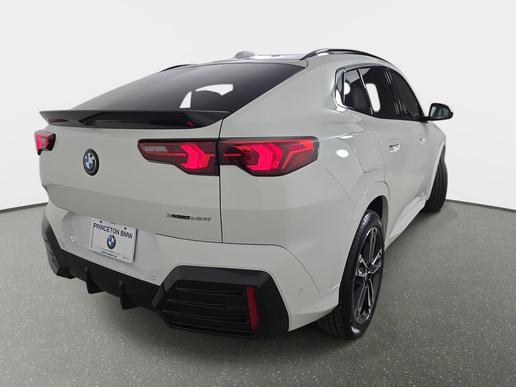 Used 2025 BMW X2 xDrive28i w/ Technology Package image 38