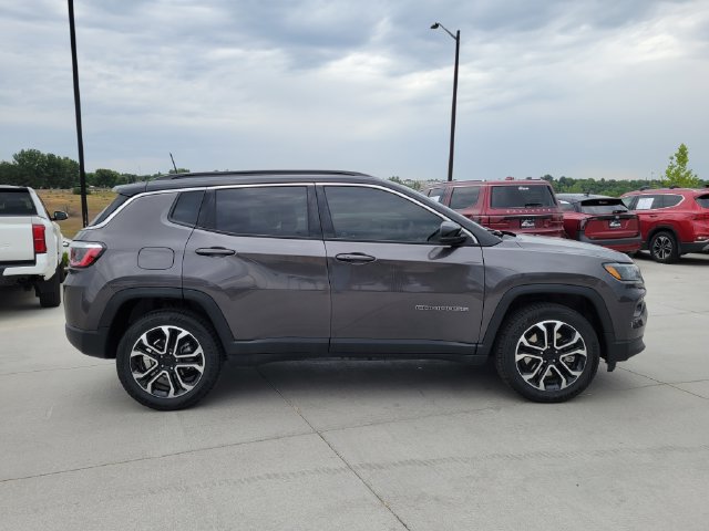 Used 2024 Jeep Compass Limited AWD/4WD image 6