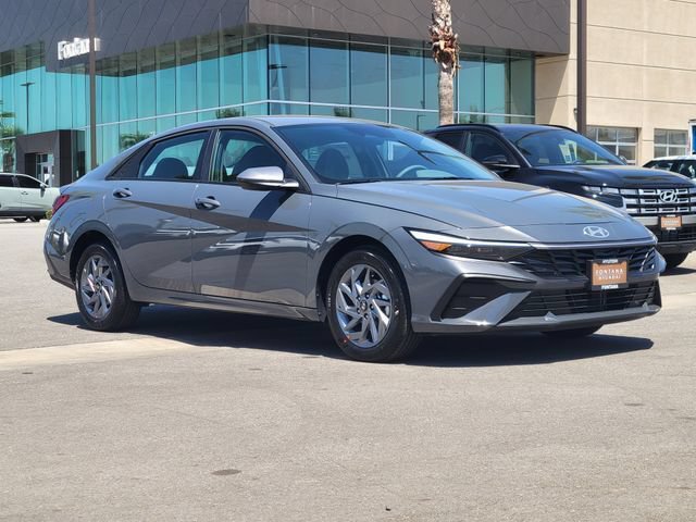 New 2026 Hyundai Elantra Hybrid FWD image 34