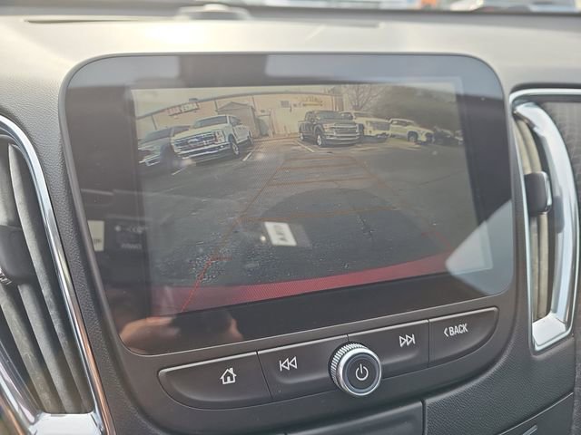 Used 2018 Chevrolet Malibu LT image 19