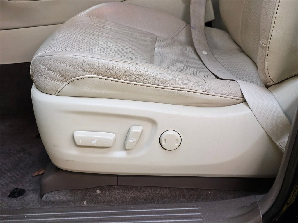 Used 2019 Lexus GX 460 image 25