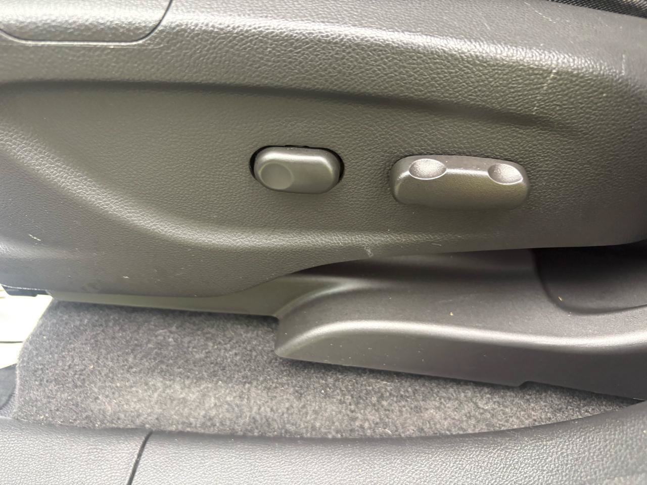 Used 2022 Buick Encore Preferred w/ Safety Package FWD image 10