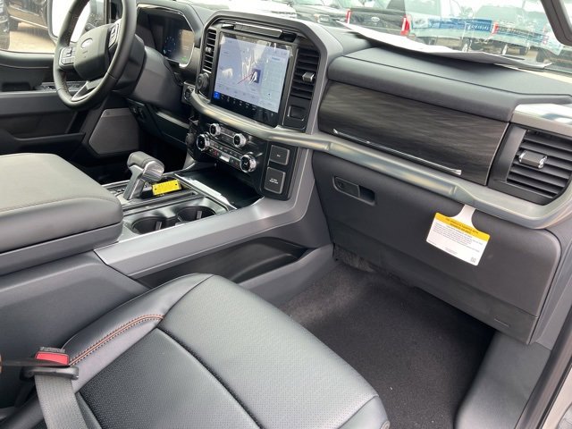 New 2025 Ford F150 Lariat w/ Equipment Group 501A Mid image 12