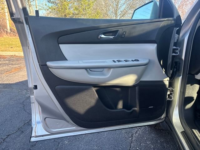 Used 2007 GMC Acadia SLT w/ Convenience Package image 12