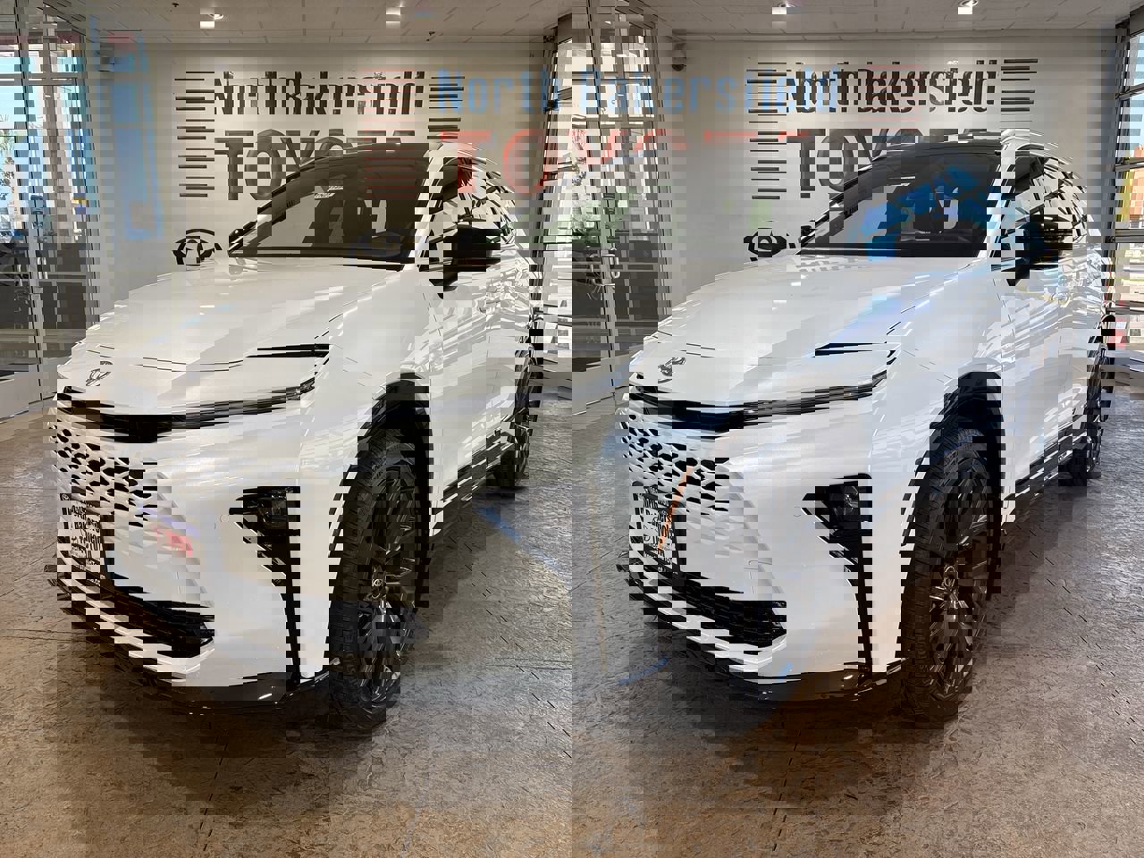 New 2025 Toyota Crown Signia image 6