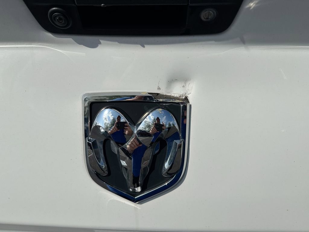Used 2018 RAM 2500 Tradesman w/ Chrome Appearance Group image 30