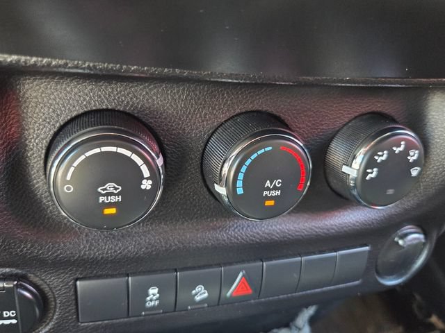 Used 2014 Jeep Wrangler Sport AWD/4WD image 24