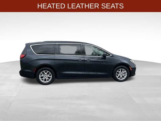 Used 2021 Chrysler Pacifica Touring-L FWD image 8