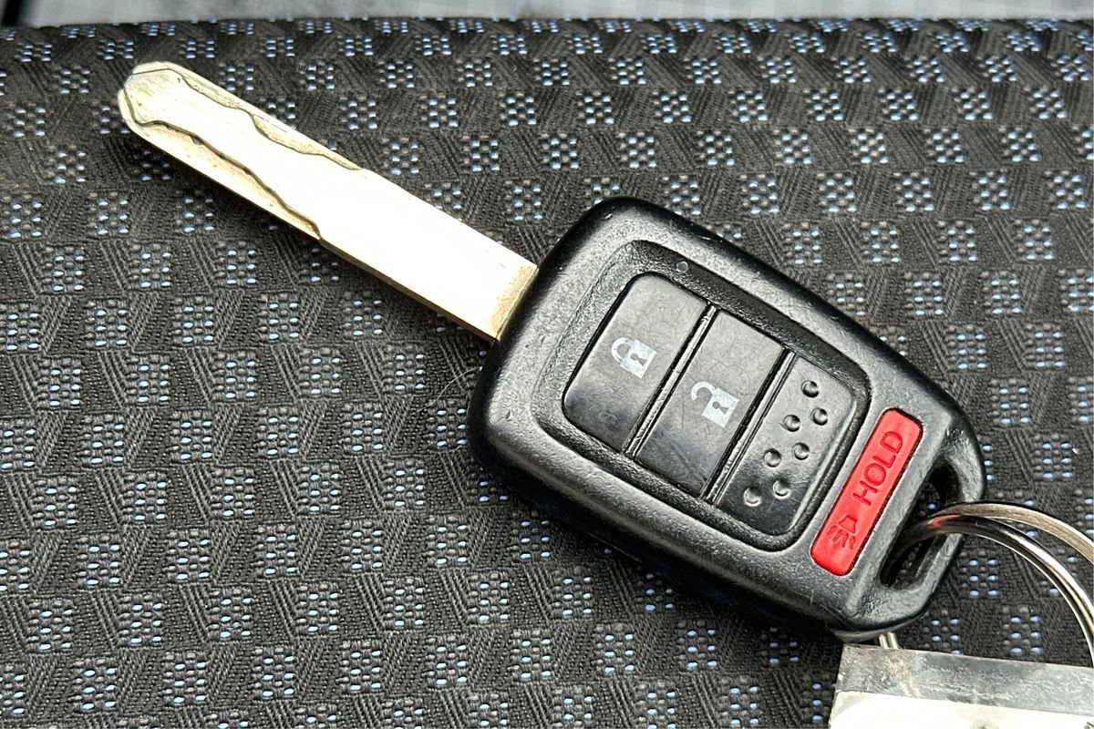 Used 2018 Honda Fit LX image 31