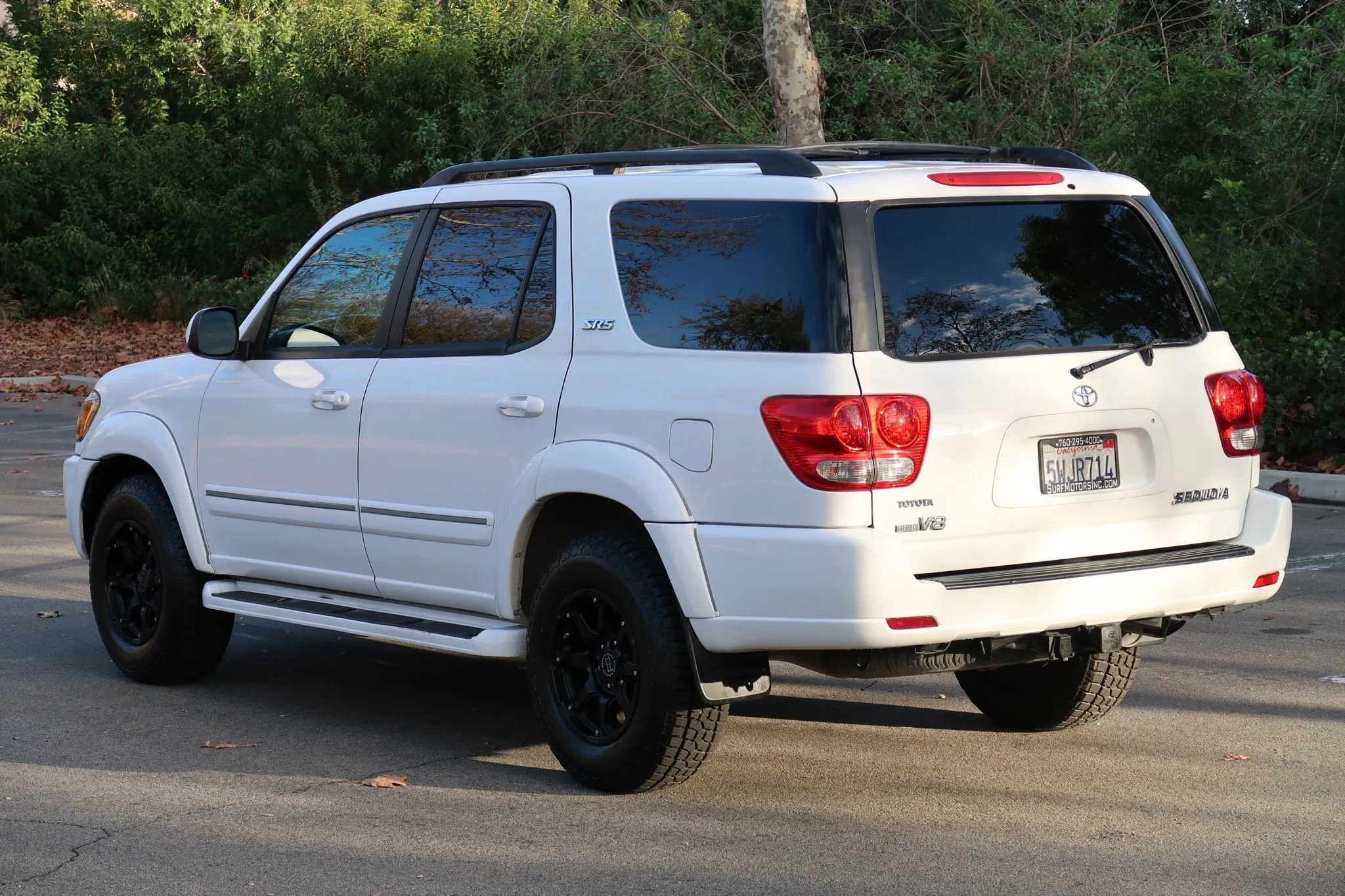 Used 2006 Toyota Sequoia SR5 RWD image 4