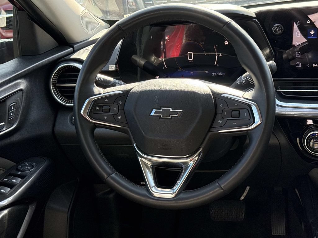 Used 2024 Chevrolet Trax ACTIV w/ Driver Confidence Package FWD image 11