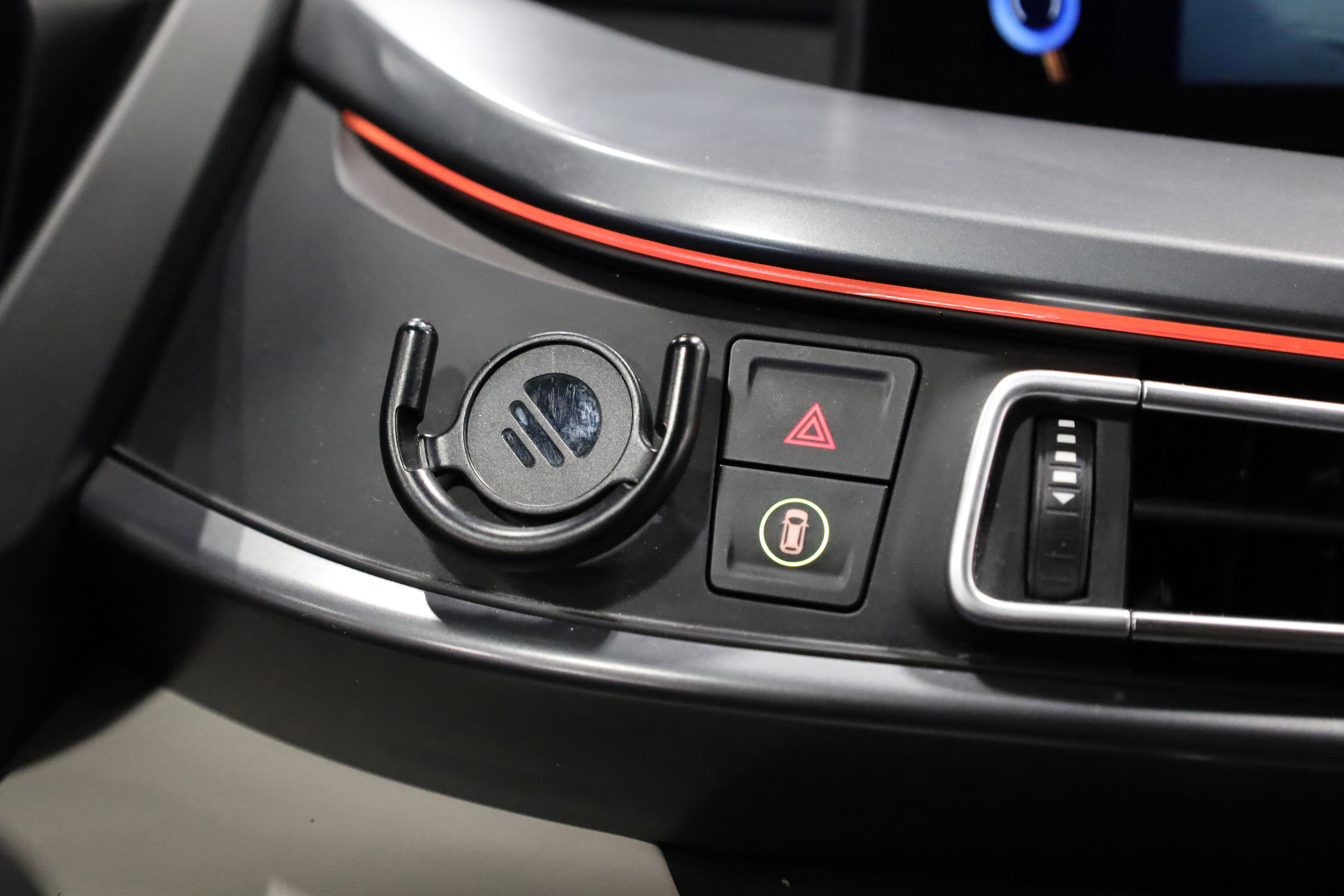 Used 2015 BMW i8 image 30