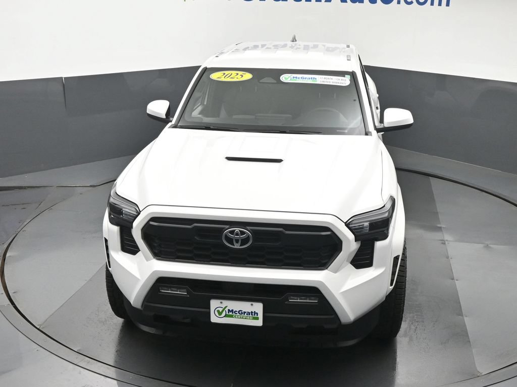 Used 2025 Toyota Tacoma TRD Sport AWD/4WD image 26