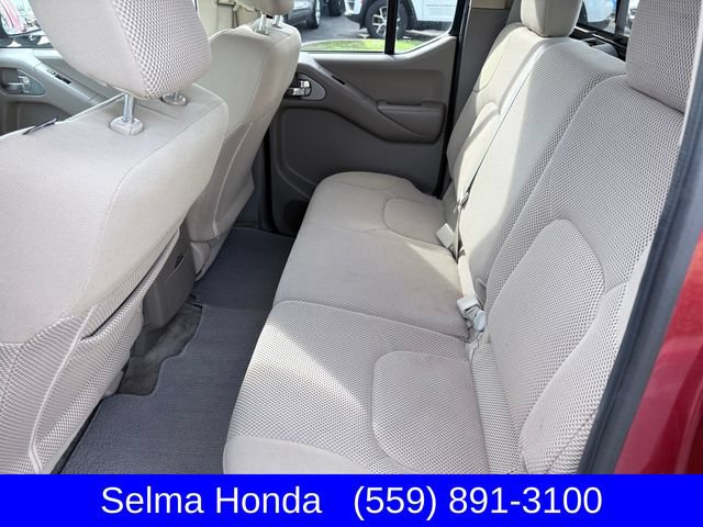 Used 2016 Nissan Frontier SV w/ SV Value Truck Package AWD/4WD image 7