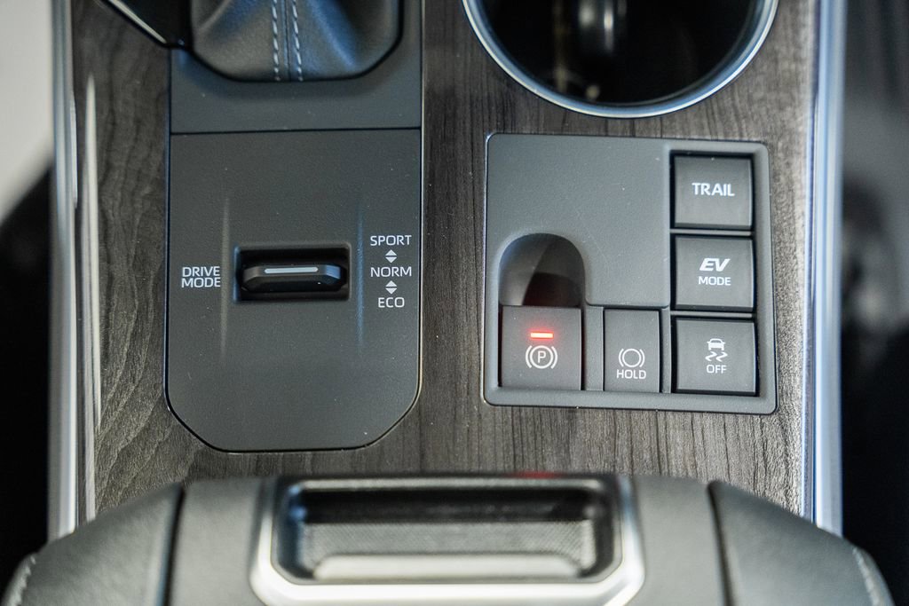 New 2026 Toyota Highlander Platinum image 29