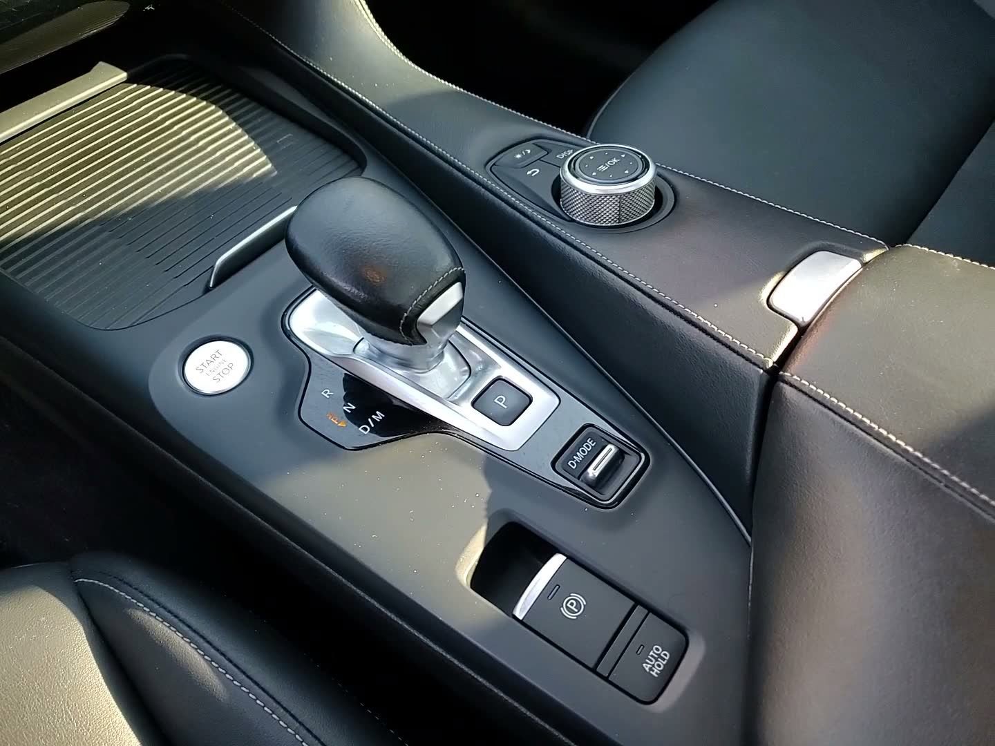 Used 2019 INFINITI QX50 Luxe w/ Cargo Package image 28