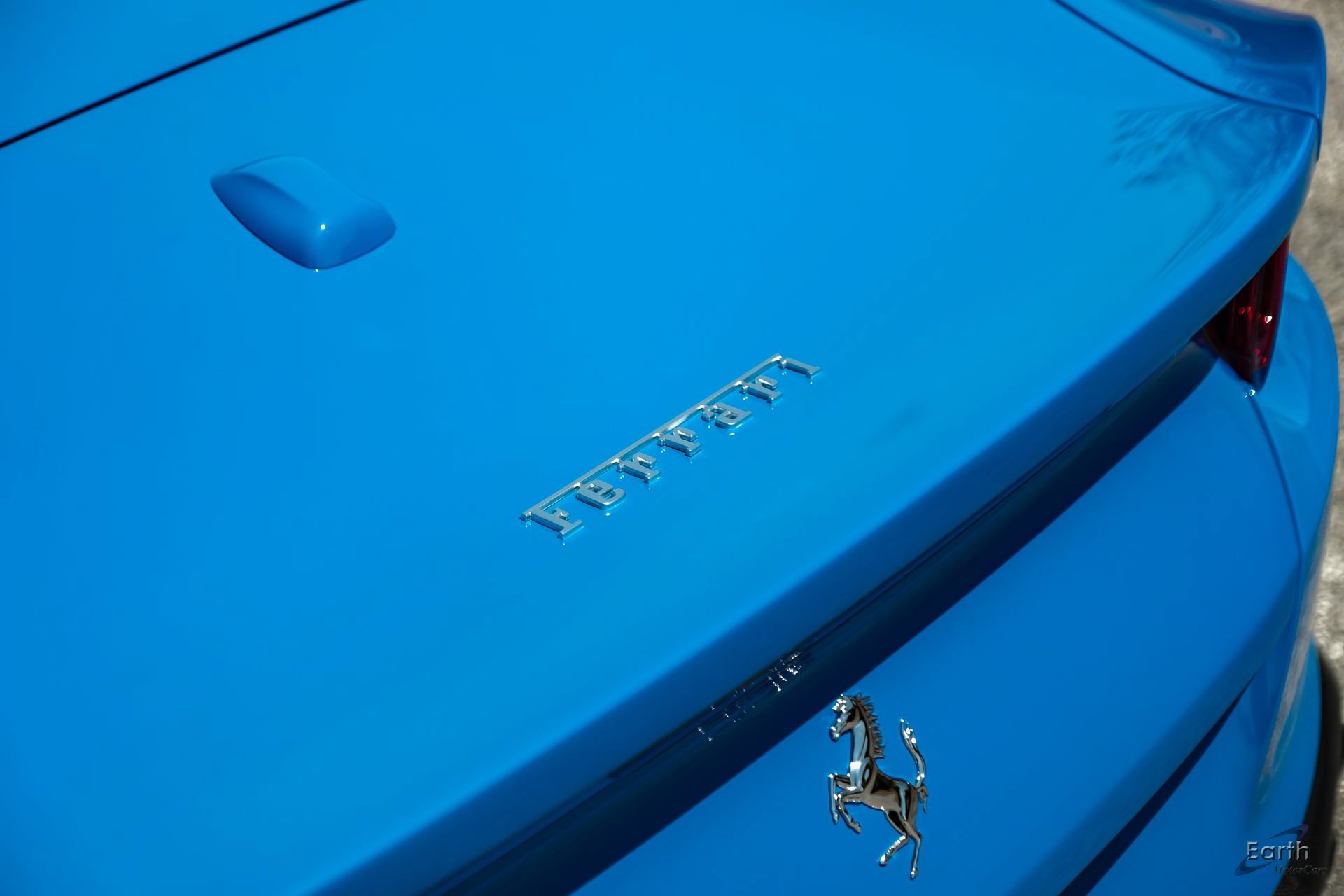Used 2022 Ferrari 812 GTS RWD image 18