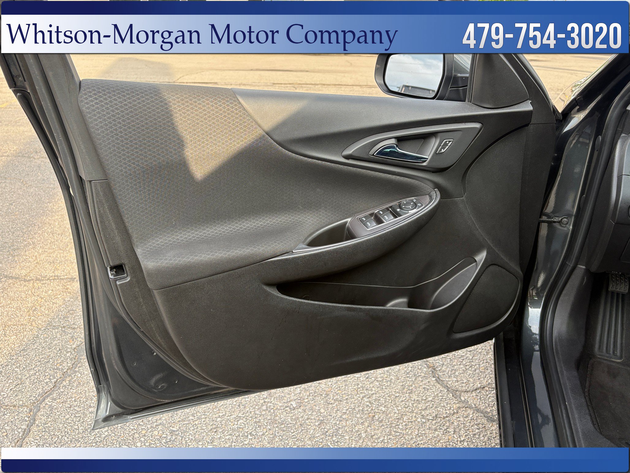 Used 2017 Chevrolet Malibu LT FWD image 11