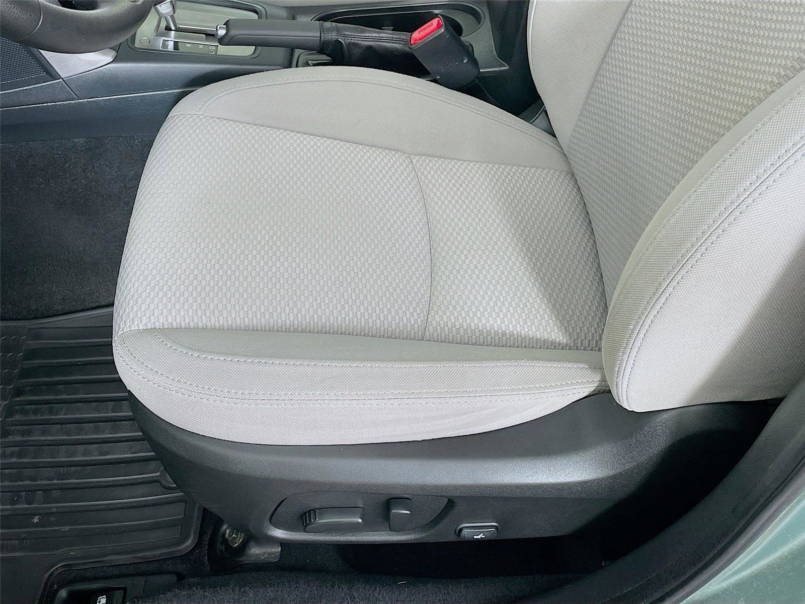 Used 2017 Subaru Forester 2.5i Premium w/ All-Weather Package image 22