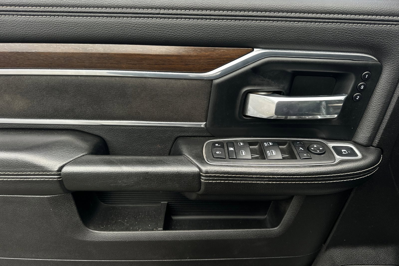 Used 2022 RAM 2500 Laramie image 11