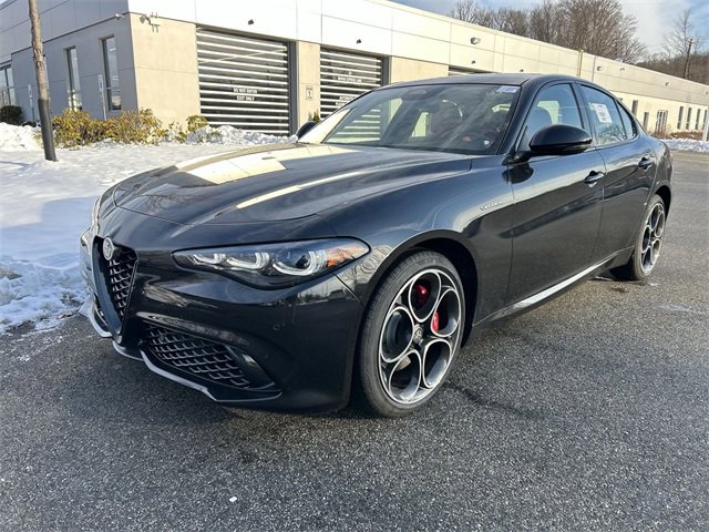 New 2026 Alfa Romeo Giulia Base w/ Driving Assist Package image 4