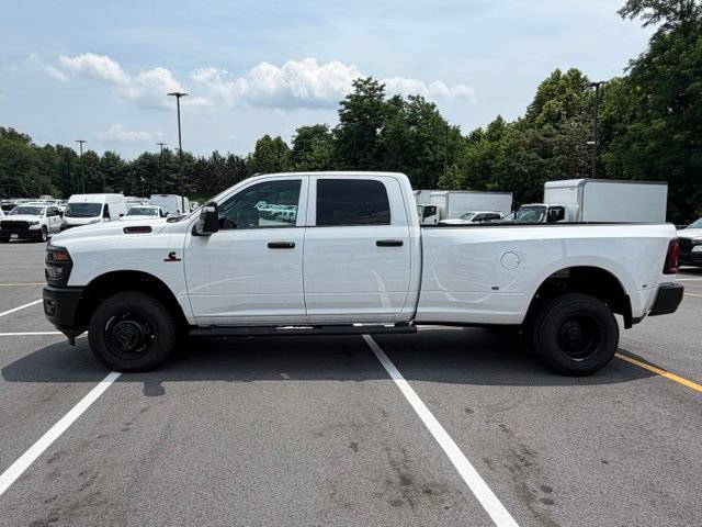 New 2026 RAM 3500 Tradesman AWD/4WD image 4