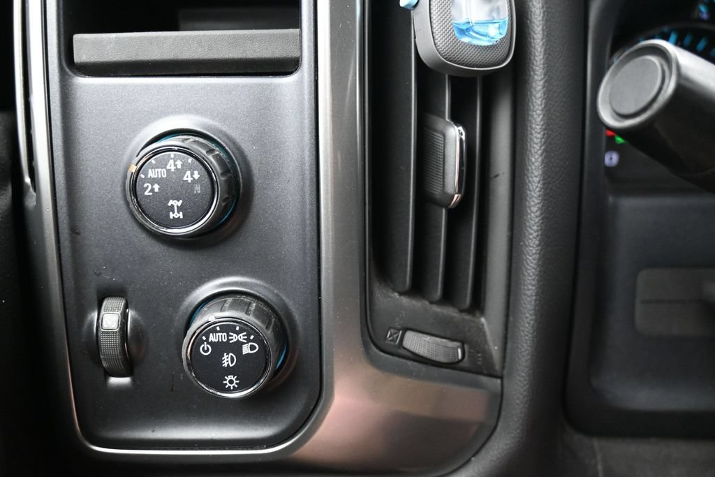 Used 2015 Chevrolet Silverado 1500 LT w/ All Star Edition AWD/4WD image 18