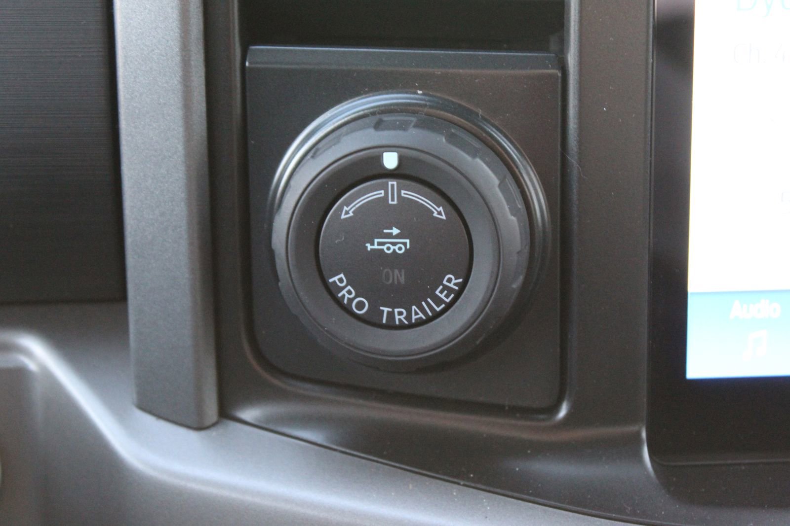 New 2025 Ford F150 XLT w/ Equipment Group 302A MID image 34