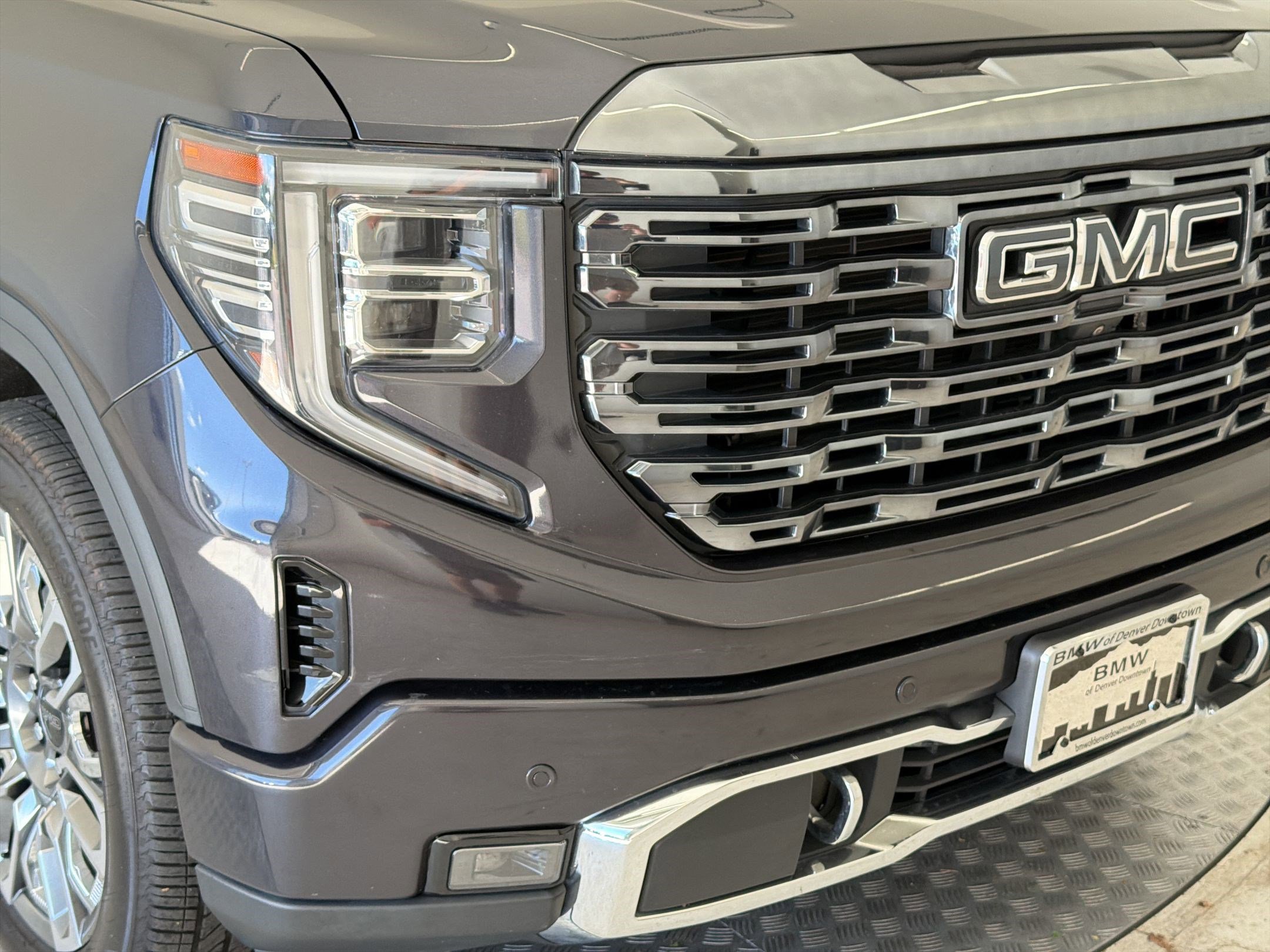 Used 2022 GMC Sierra 1500 Denali Ultimate AWD/4WD image 11