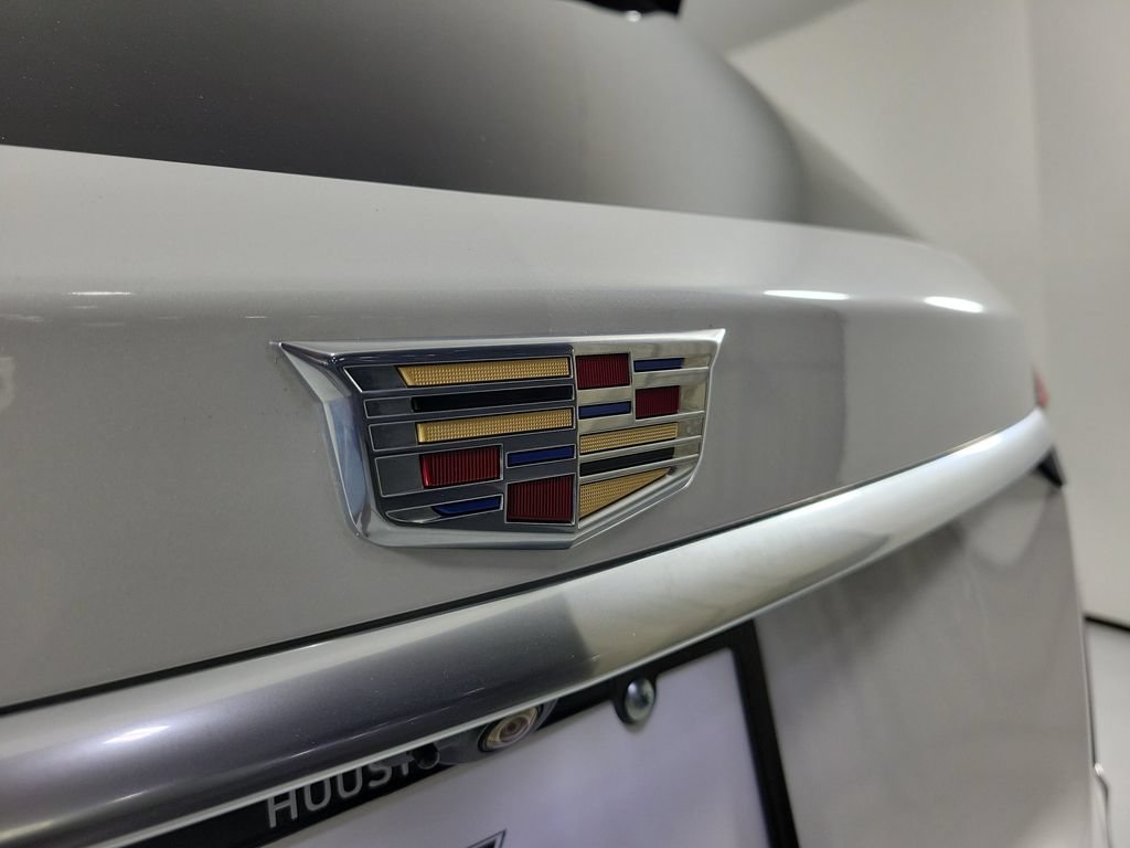 Certified 2024 Cadillac XT6 Premium Luxury w/ LPO, Floor Liner Package AWD/4WD image 8