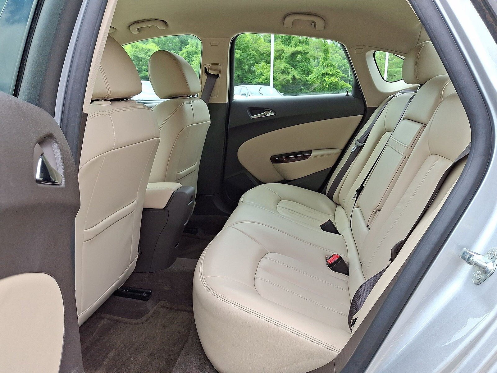 Used 2015 Buick Verano Leather FWD image 20