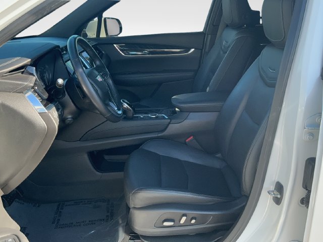 Used 2022 Cadillac XT6 Premium Luxury w/ Technology Package FWD image 19