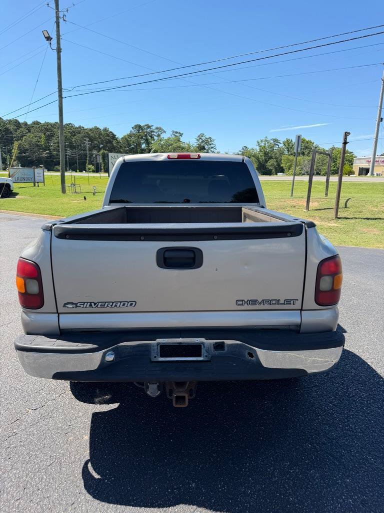 Used 1999 Chevrolet Silverado 1500 LS w/ Off-Road Chassis Pkg AWD/4WD image 3