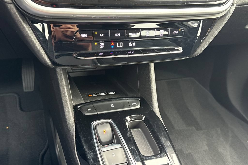 Used 2023 Chevrolet Bolt EUV LT w/ Redline Edition FWD image 23