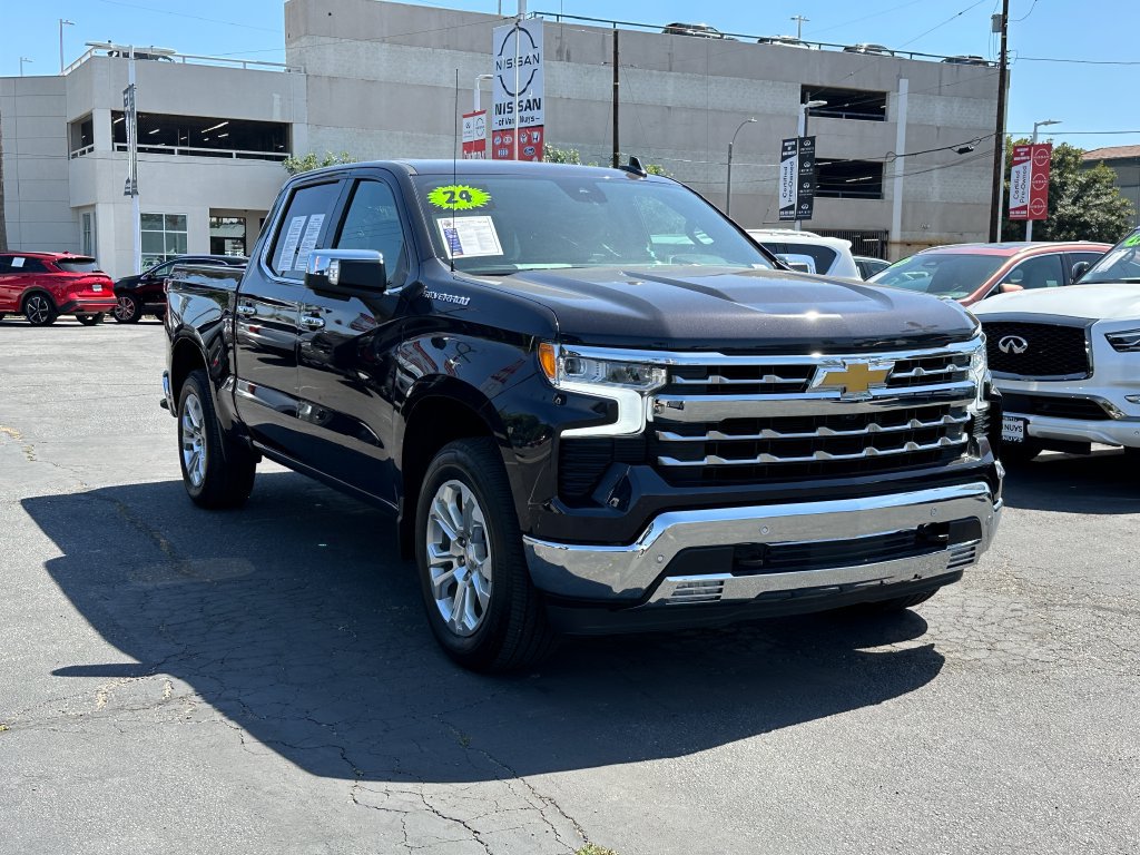 Used 2024 Chevrolet Silverado 1500 LTZ AWD/4WD image 10