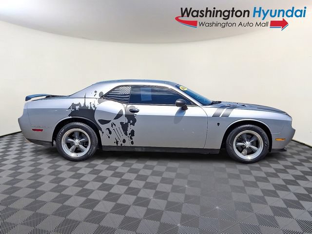 Used 2014 Dodge Challenger SXT RWD image 7