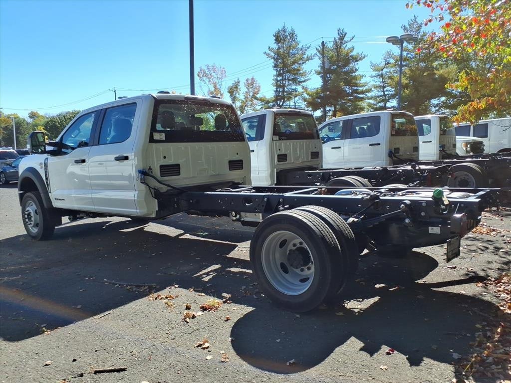 New 2026 Ford F550 4x4 Crew Cab image 4