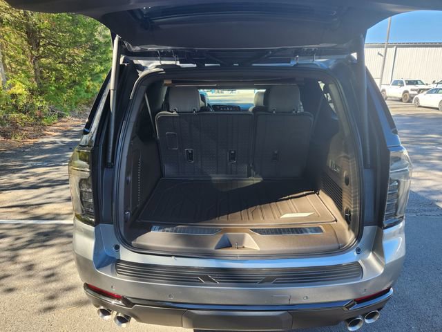 New 2026 Chevrolet Suburban Z71 w/ Comfort Package image 7