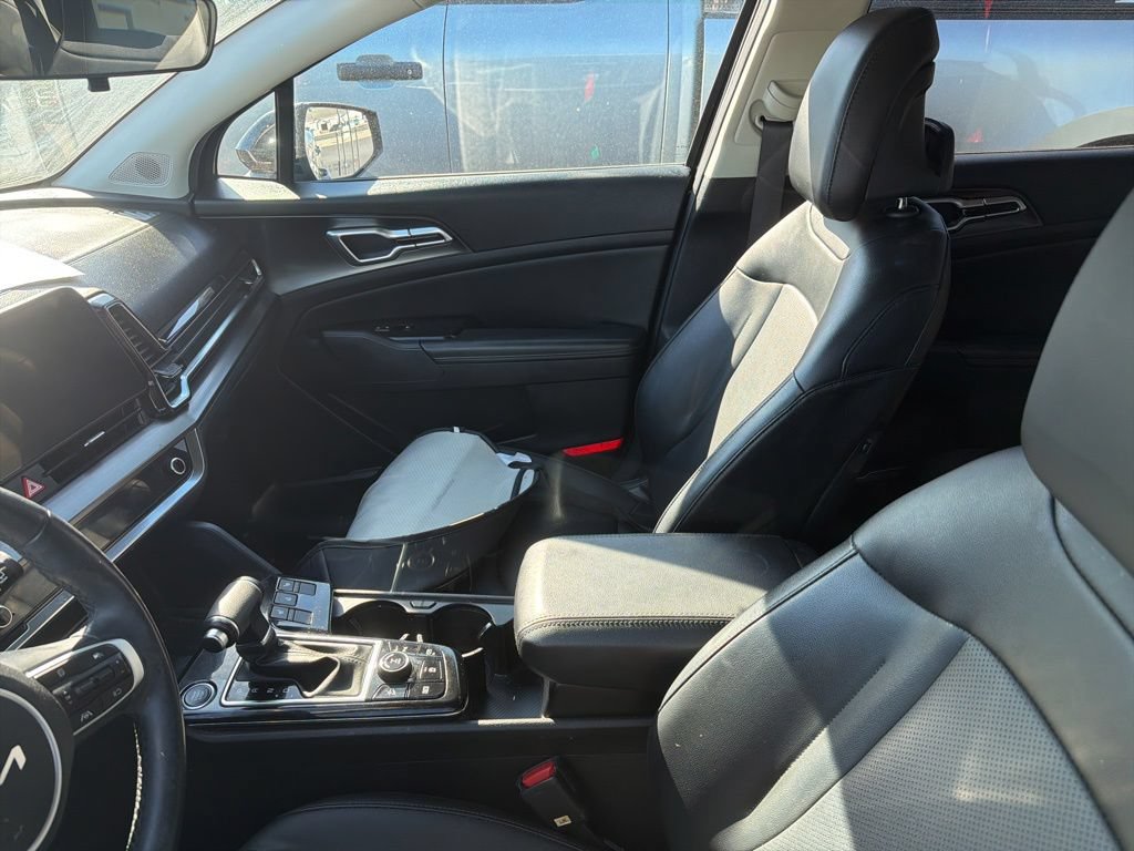 Used 2023 Kia Sportage EX AWD/4WD image 9