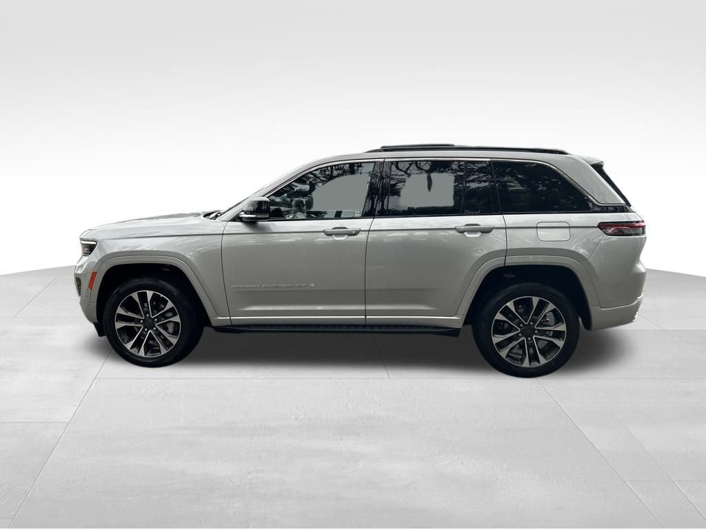 New 2025 Jeep Grand Cherokee Overland w/ Adv Protech Group III image 3
