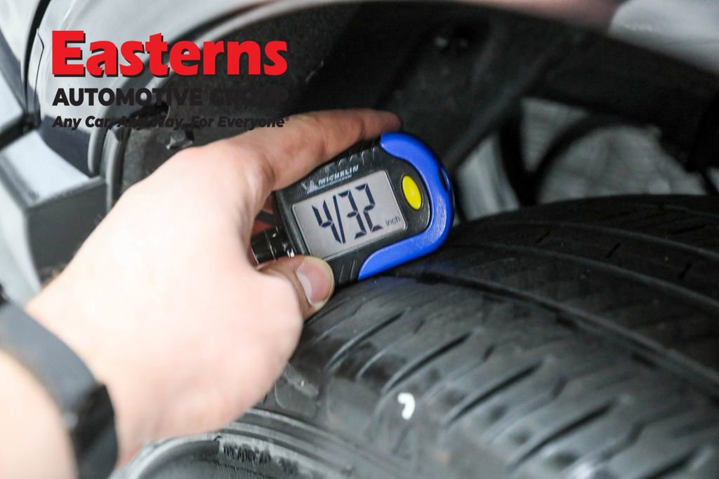 Used 2024 Toyota Venza LE image 25